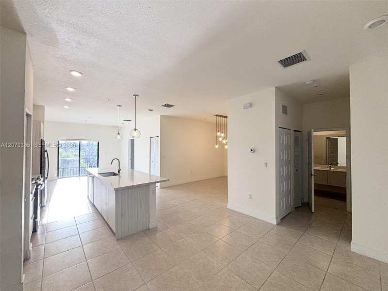 8015 NW 104th Ave # 25, Doral FL 33178