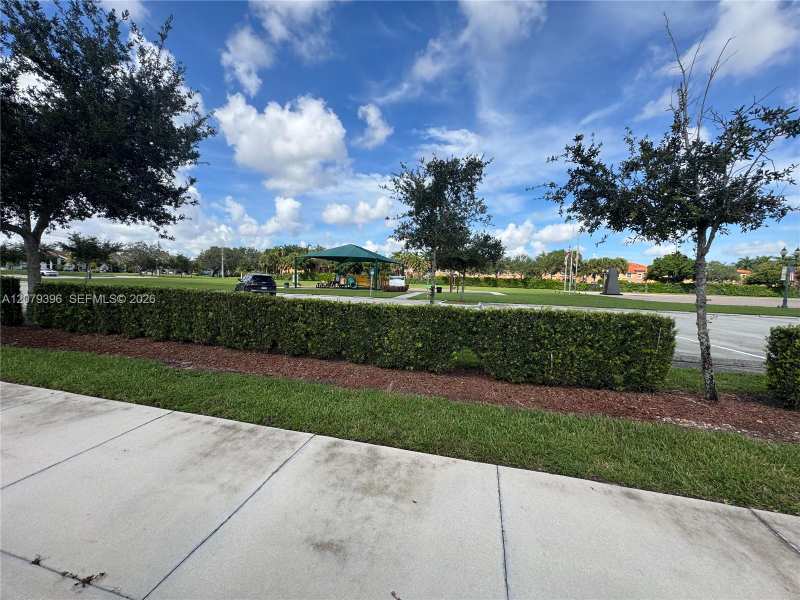 744 SW 106th Ave # 2001, Pembroke Pines FL 33025