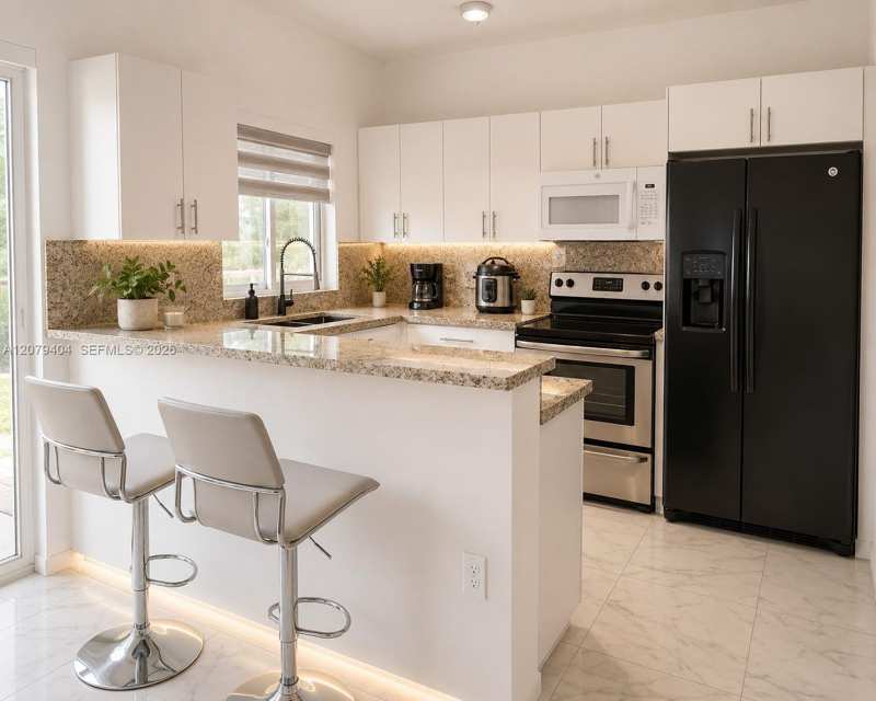 8880 SW 25th St # 8880, Miami FL 33165