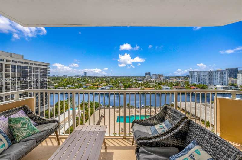 1985 S Ocean Dr # 10E, Hallandale Beach FL 33009