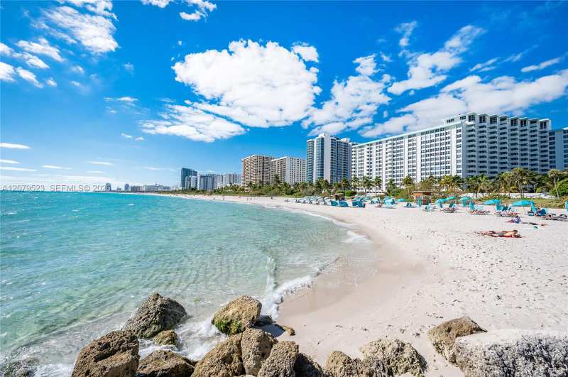 2899 Collins Ave # 1505, Miami Beach FL 33140