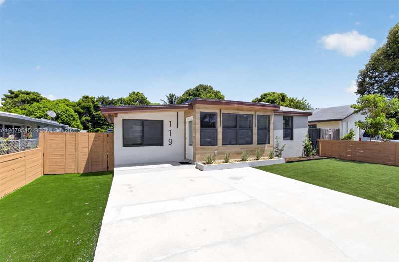 119 SW 4th Ave, Delray Beach FL 33444