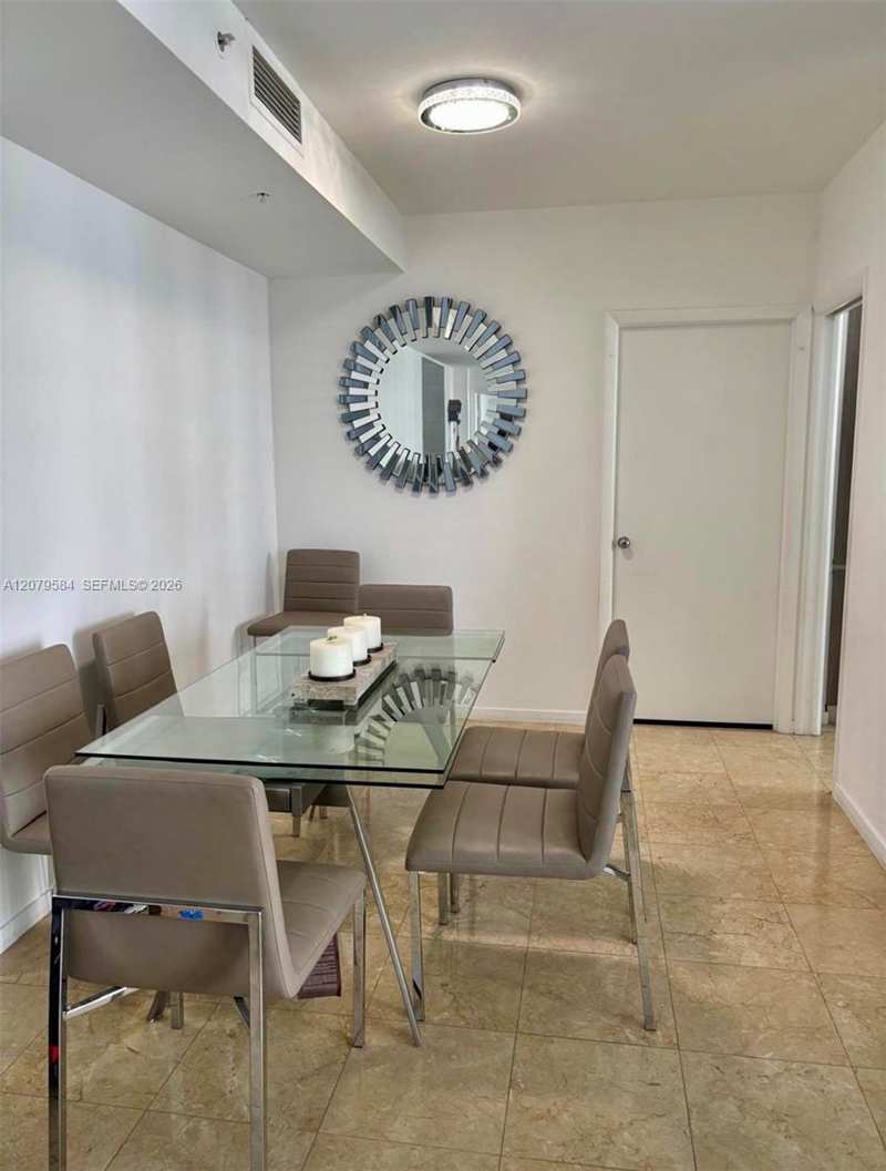 801 Brickell Key Blvd # 2110, Miami FL 33131