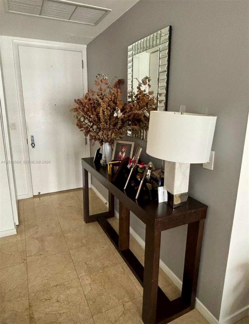 801 Brickell Key Blvd # 2110, Miami FL 33131