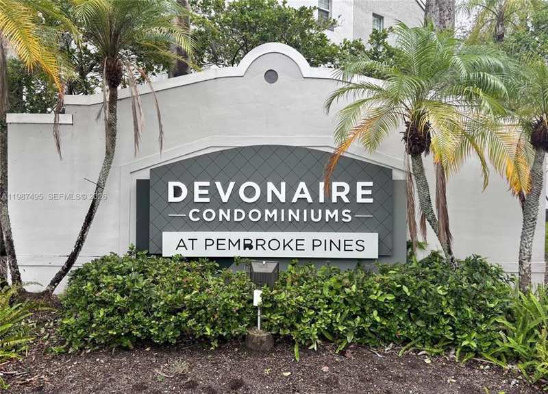 520 SW 111TH Avenue # 301, Pembroke Pines FL 33025