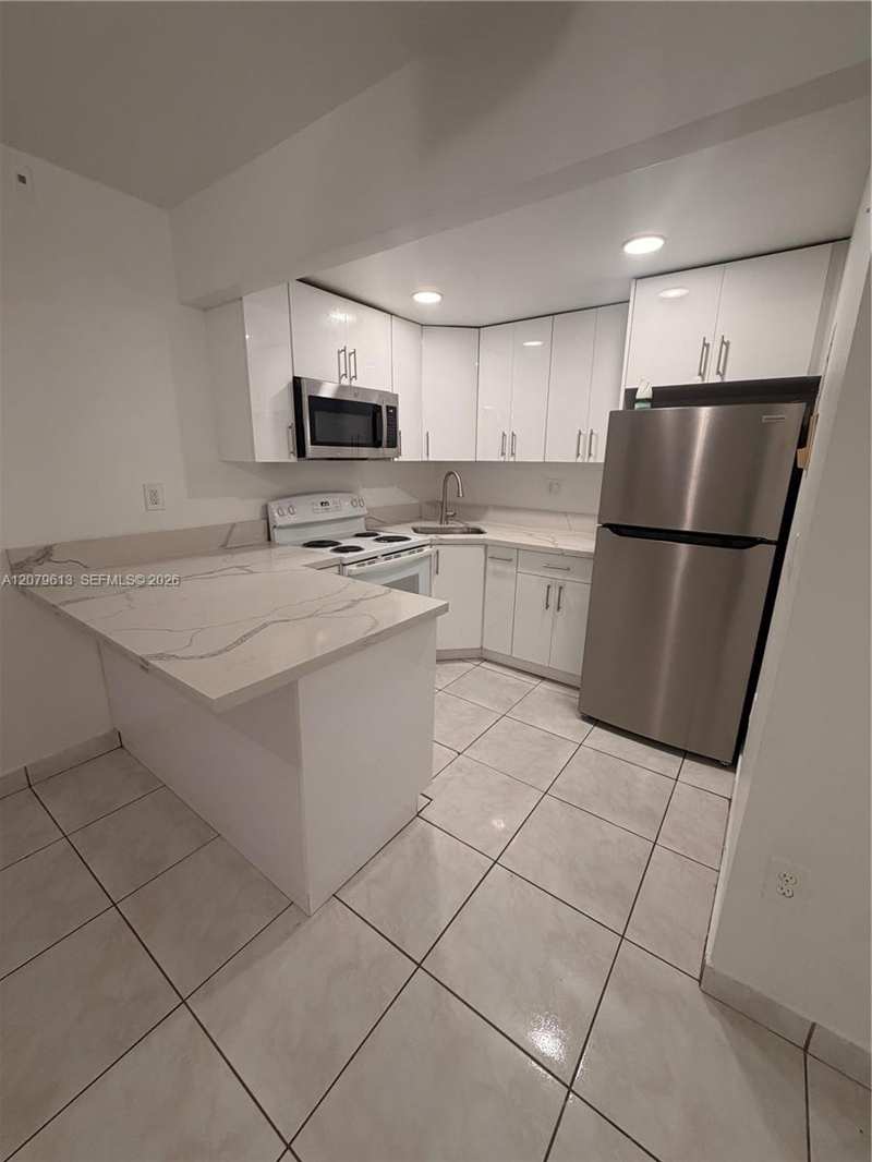 4715 NW 7th St # 2, Miami FL 33126