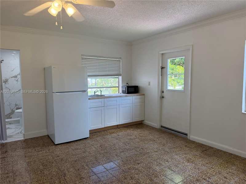 2725 SW 82 Avenue # A, Miami FL 33155