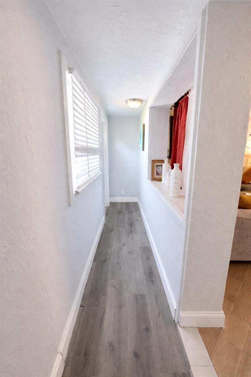 2330 NE 1ST Avenue, Pompano Beach FL 33060