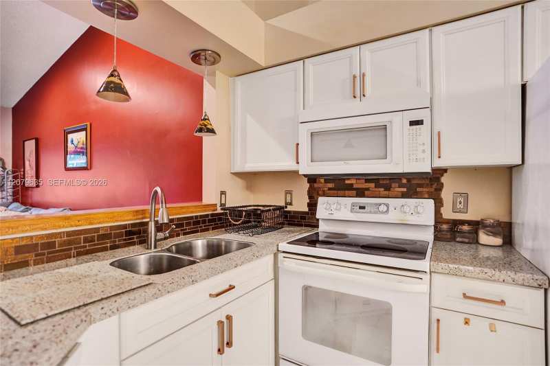 9130 Vineland Ct # D, Boca Raton FL 33496