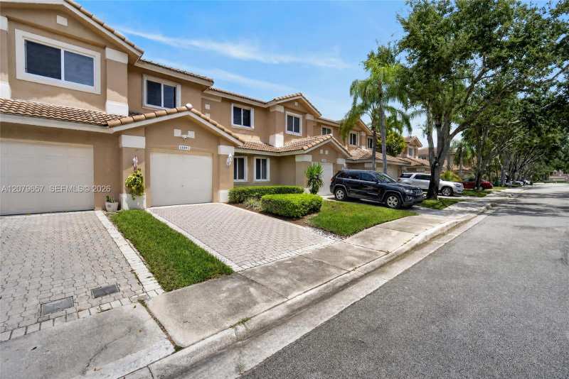 15891 SW 12th St, Pembroke Pines FL 33027