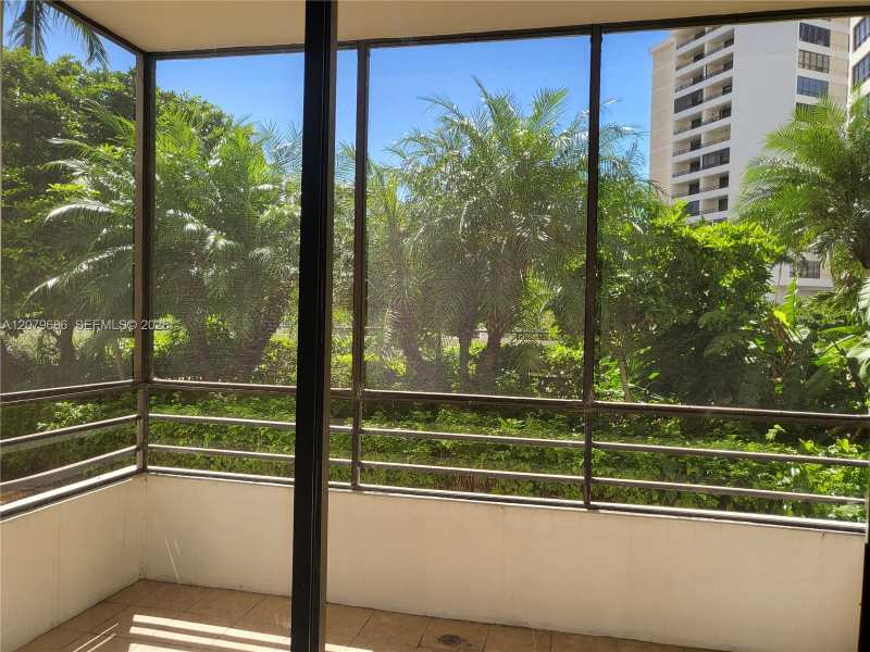 600 Three Islands Blvd # 118, Hallandale Beach FL 33009