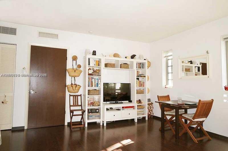 435 21st St # 215, Miami Beach FL 33139
