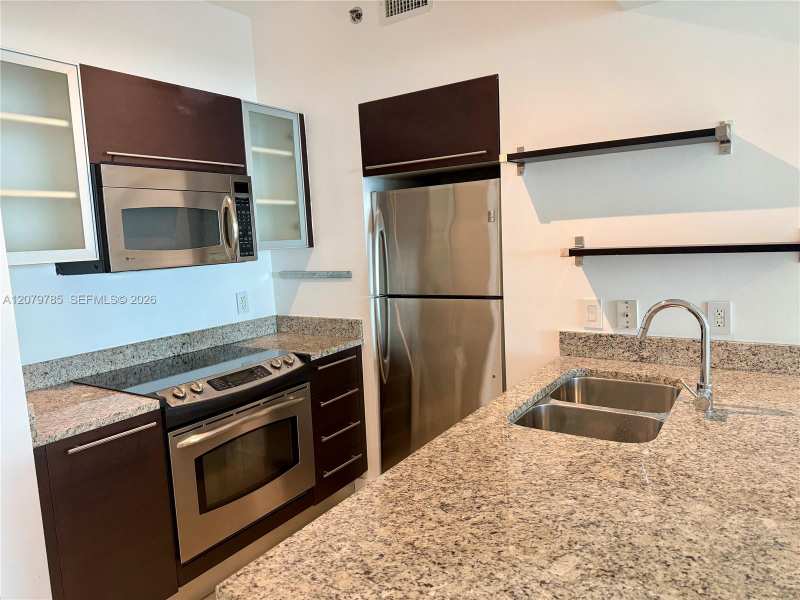 950 Brickell Bay Dr # 601, Miami FL 33131
