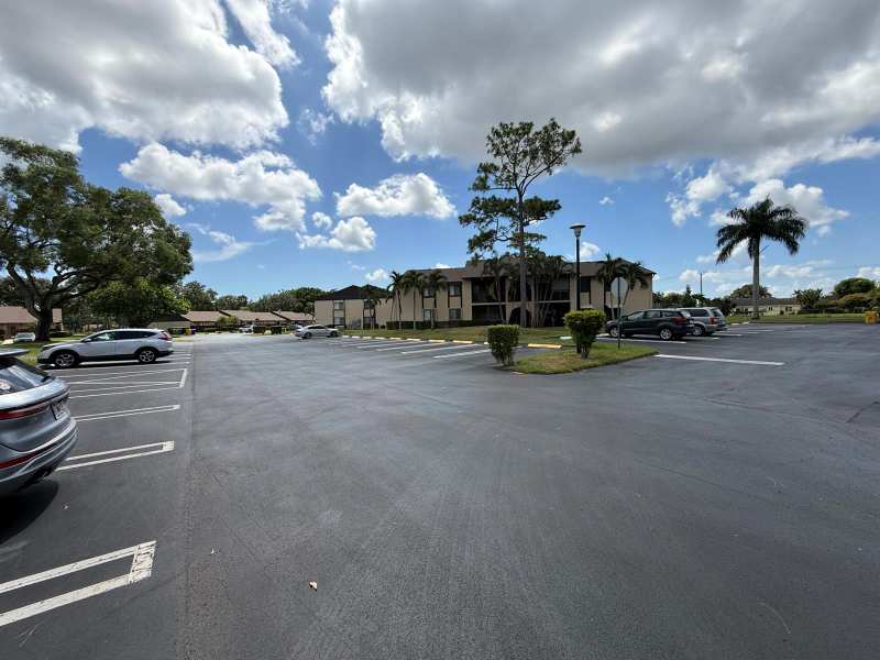 418 PINE GLEN Lane # 2, FL 33463