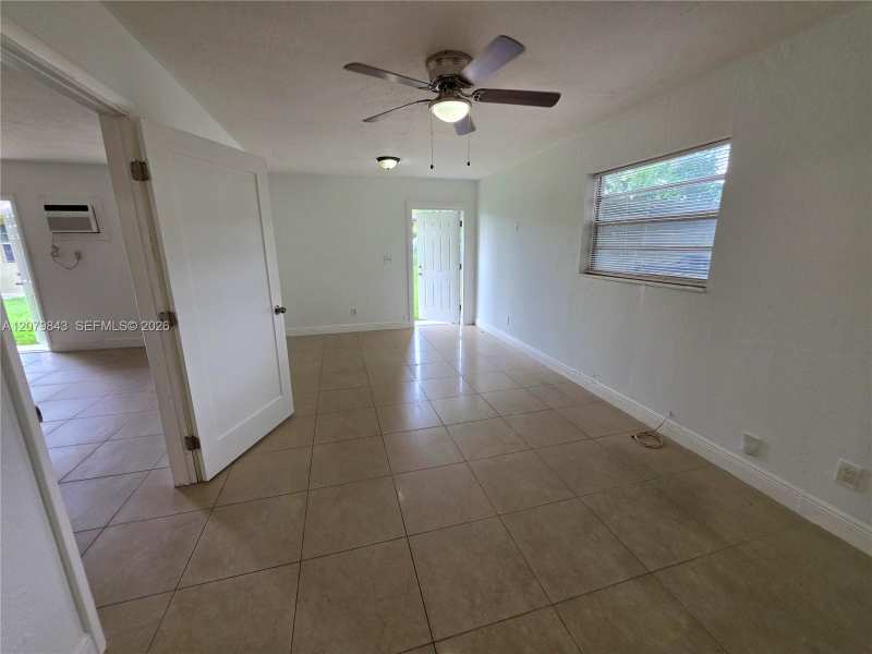 2736 NW 15th Ct # 2, Fort Lauderdale FL 33311