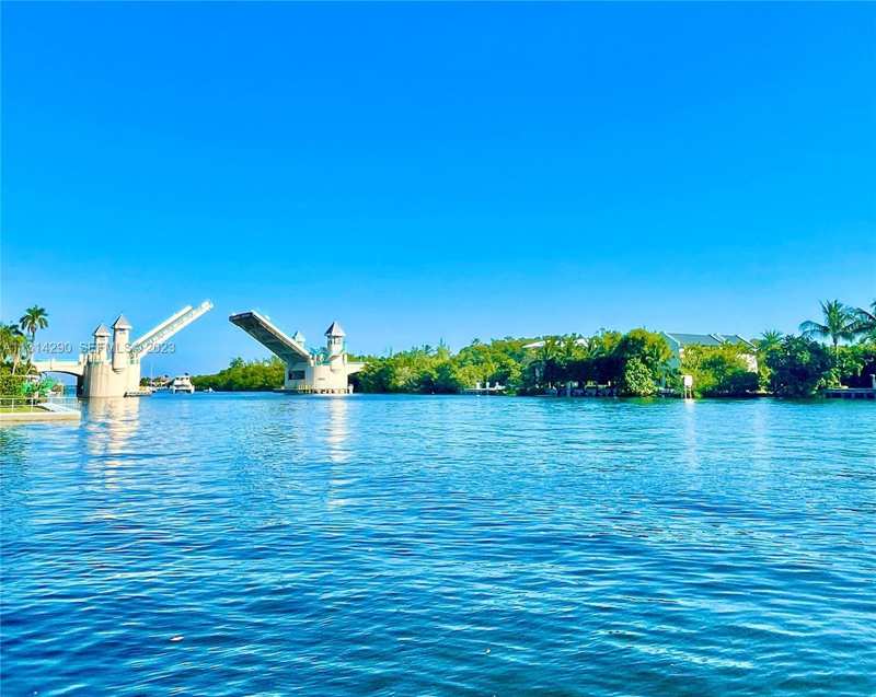 150 Horizon Street E, Boynton Beach FL 33435