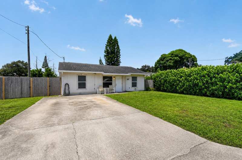 207/227 Ethelyn Drive, West Palm Beach FL 33415