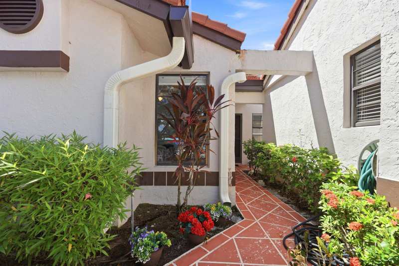 6013 SUNNY POINTE Circle, Delray Beach FL 33484