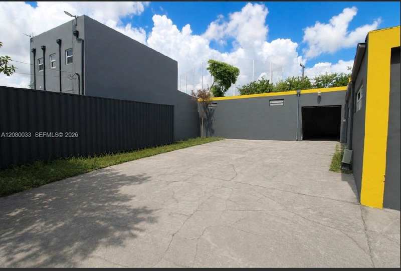 17220 NW 2nd Ct, Miami Gardens FL 33169