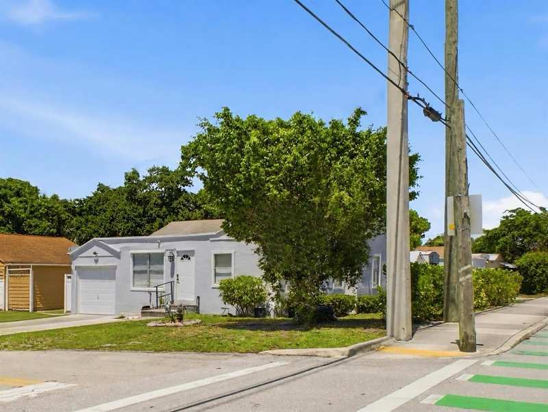 801 HAMPTON Road, West Palm Beach FL 33405