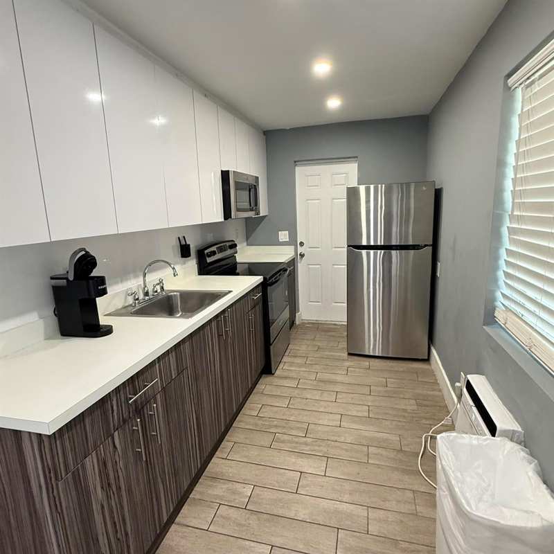 906 N Riverside Drive # 9, Pompano Beach FL 33062
