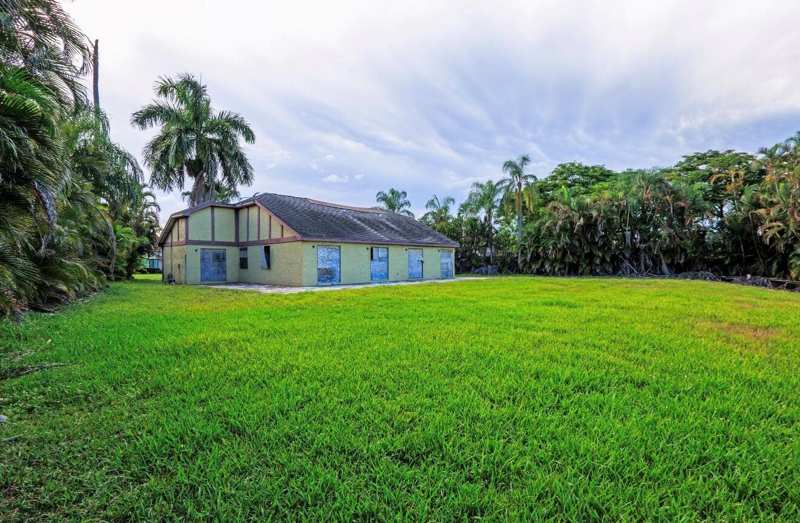 15801 W WIND Circle, Sunrise FL 33326
