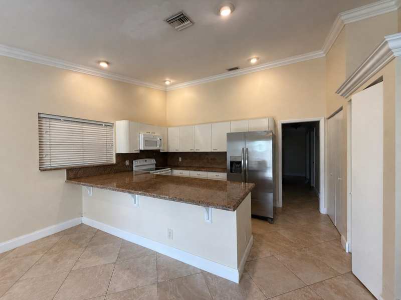 400 SEQUOIA Lane, Boca Raton FL 33487