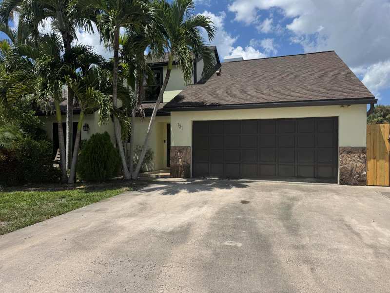 121 BEAUMONT Lane, Palm Beach Gardens FL 33410