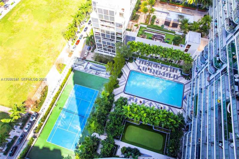 121 NE 34th St # 2616, Miami FL 33137