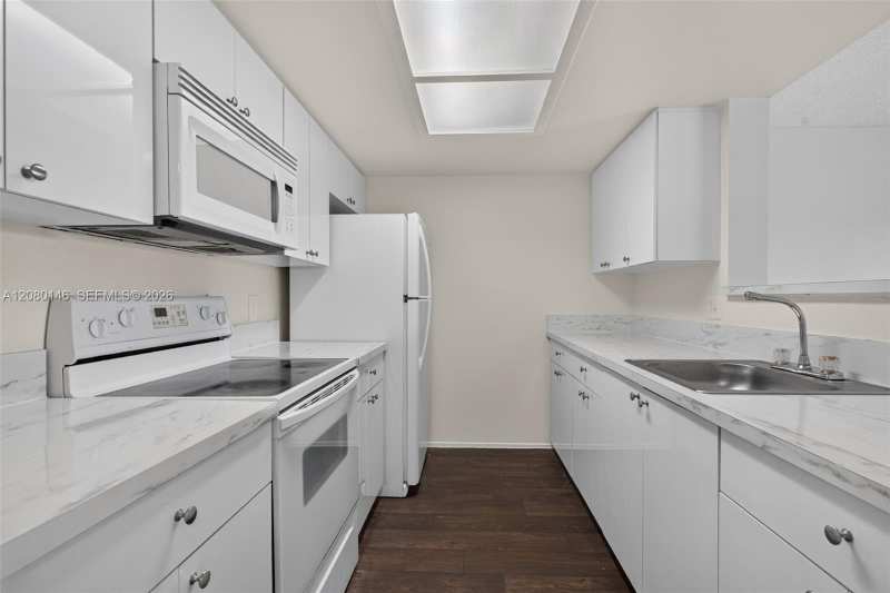 8331 Coral Lake Dr # 8331, Coral Springs FL 33065