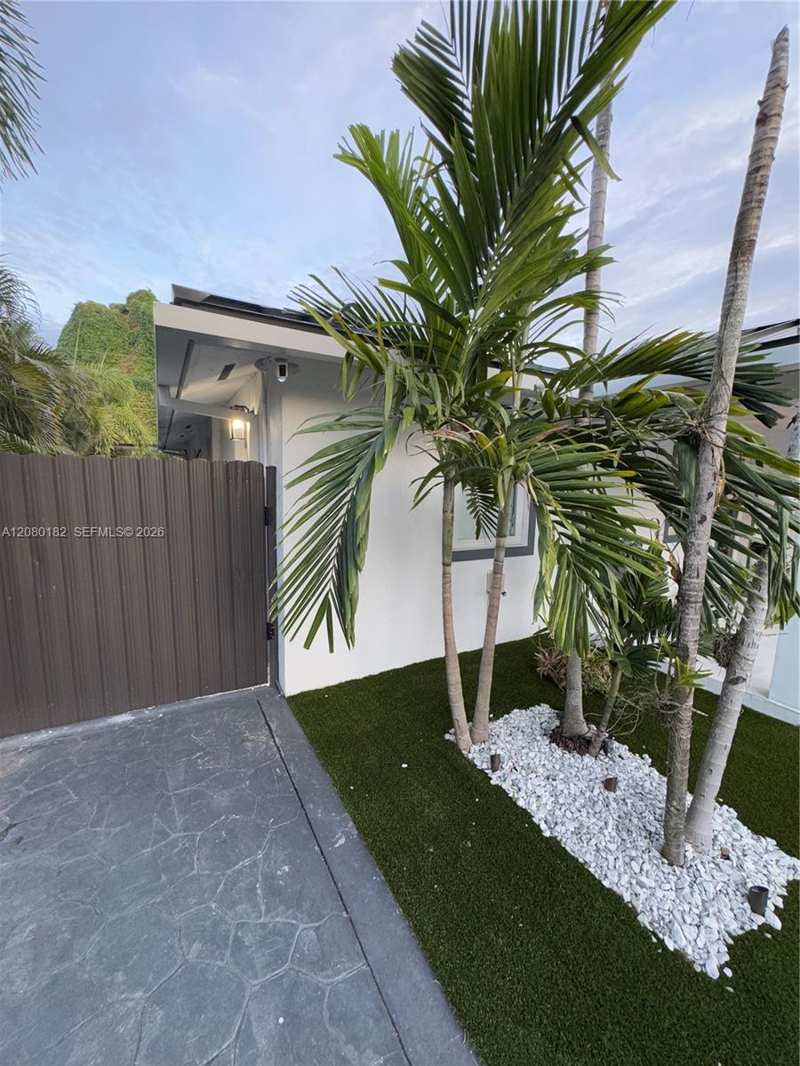 4171 SW 99th Ct SIDE, Miami FL 33165