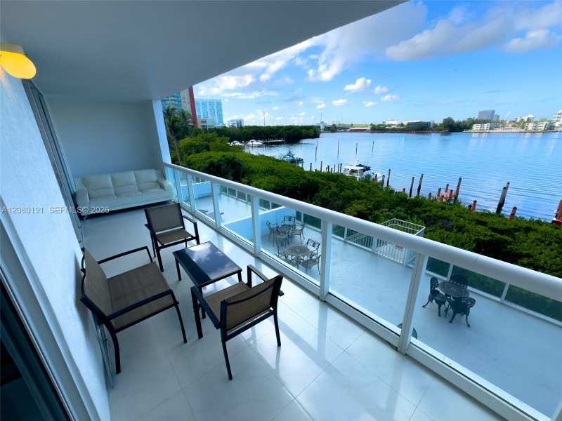 17050 W Bay Rd # 405, Sunny Isles Beach FL 33160