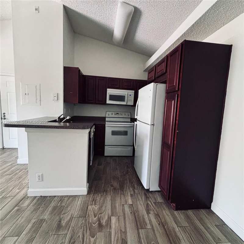 701 Lyons Rd # 13207, Coconut Creek FL 33063