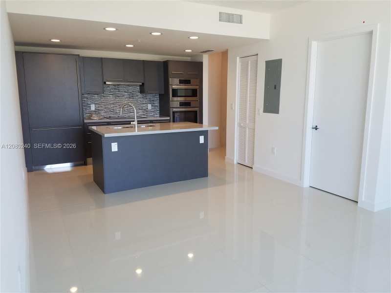 7875 NW 107th Ave # 711, Doral FL 33178