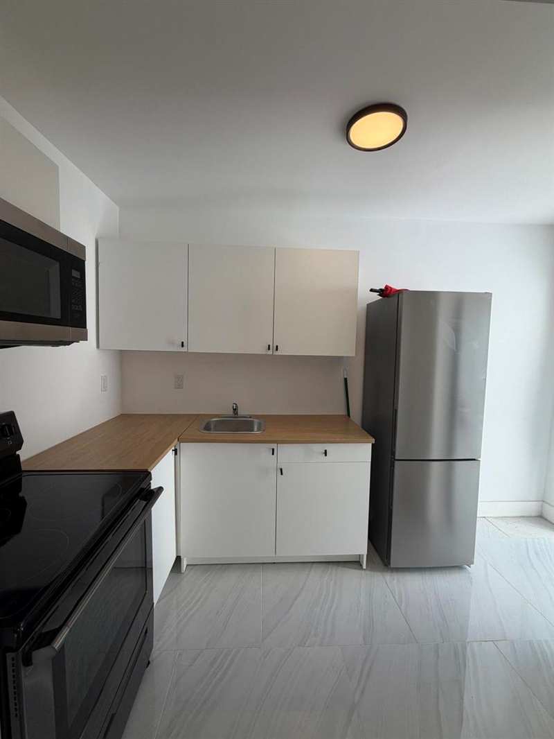 8211 BISCAYNE Boulevard # 3, Miami FL 33138
