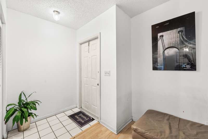 6254 BLUE BANEBERRY Lane, FL 33463