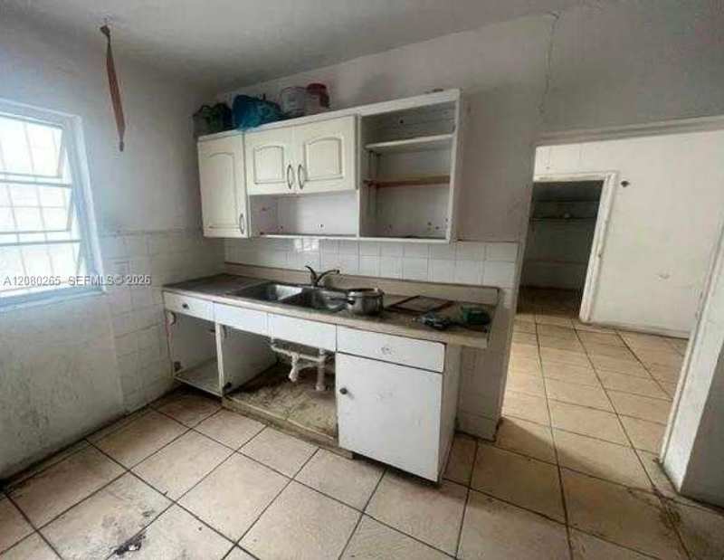 3708 NW 12th Ave, Miami FL 33127