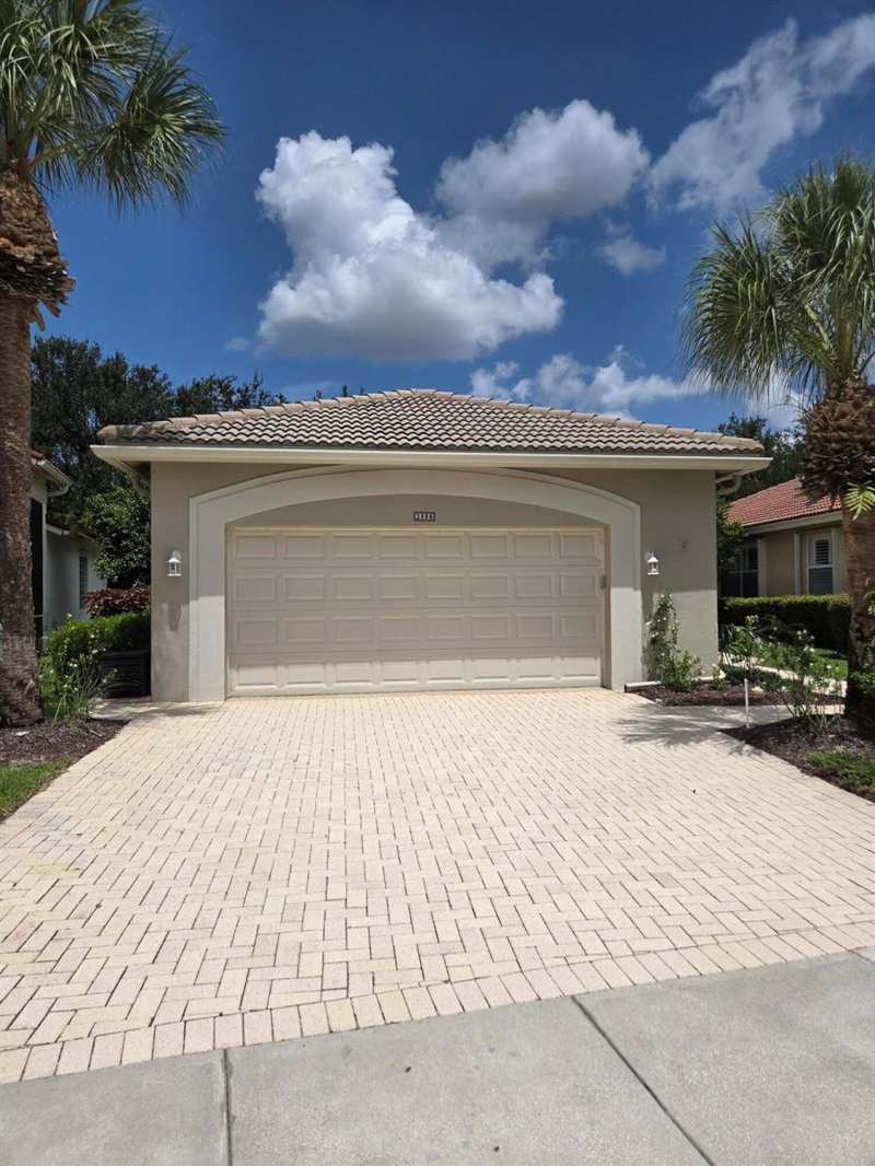 2680 CLIPPER Circle, West Palm Beach FL 33411