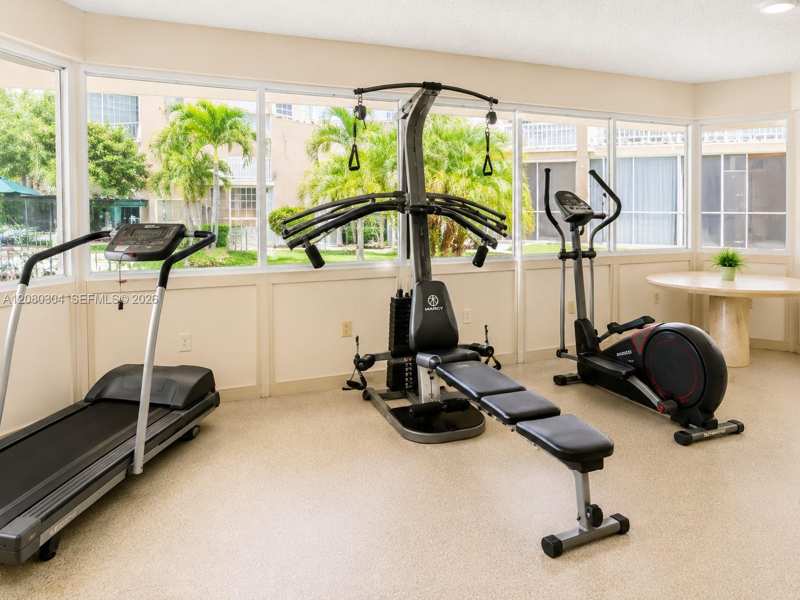 301 NE 14th Ave # 507, Hallandale Beach FL 33009