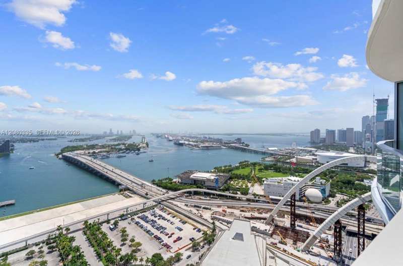 1400 biscayne # 3805, Miami FL 33132