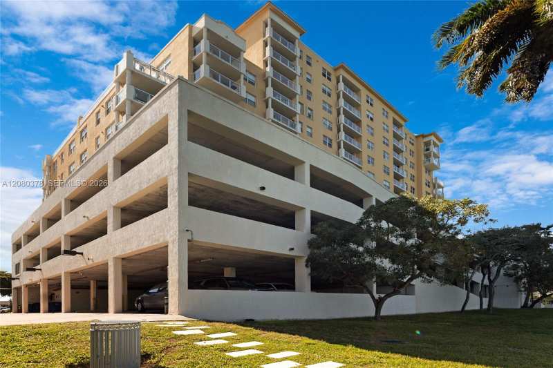 1625 Kennedy Cswy # 1205G, North Bay Village FL 33141