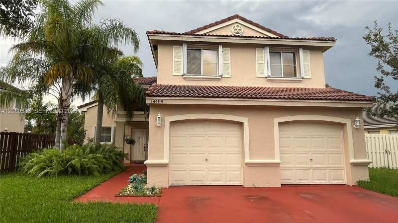 19409 NW 24th Pl, Pembroke Pines FL 33029