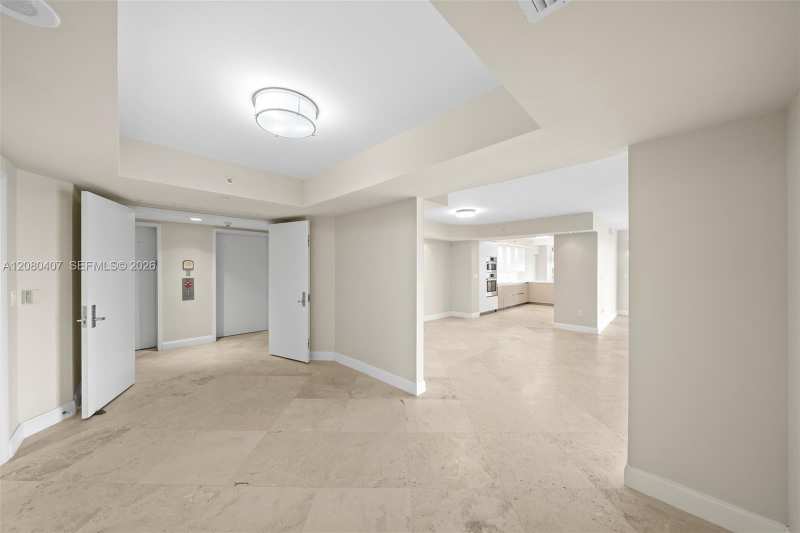 765 Crandon Blvd # 507, Key Biscayne FL 33149