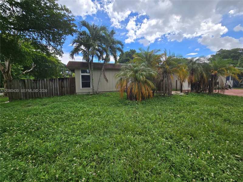 7912 NW 73rd Ave, Tamarac FL 33321