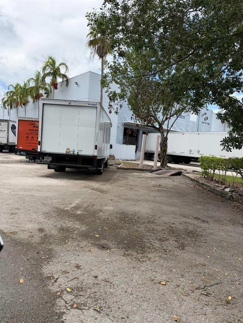 11450 NW 34th St # 100, Doral FL 33178