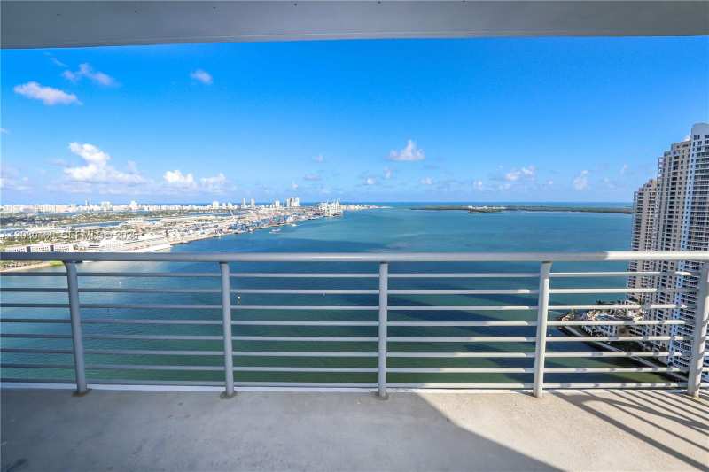 335 S Biscayne Blvd # 3709, Miami FL 33131