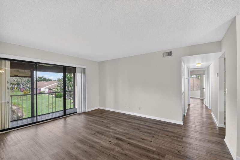 623 Sea Pine Way # E2, FL 33415