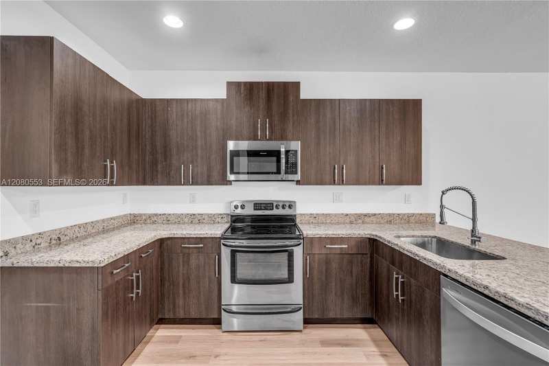 1426 SE 24th Ter, Homestead FL 33035