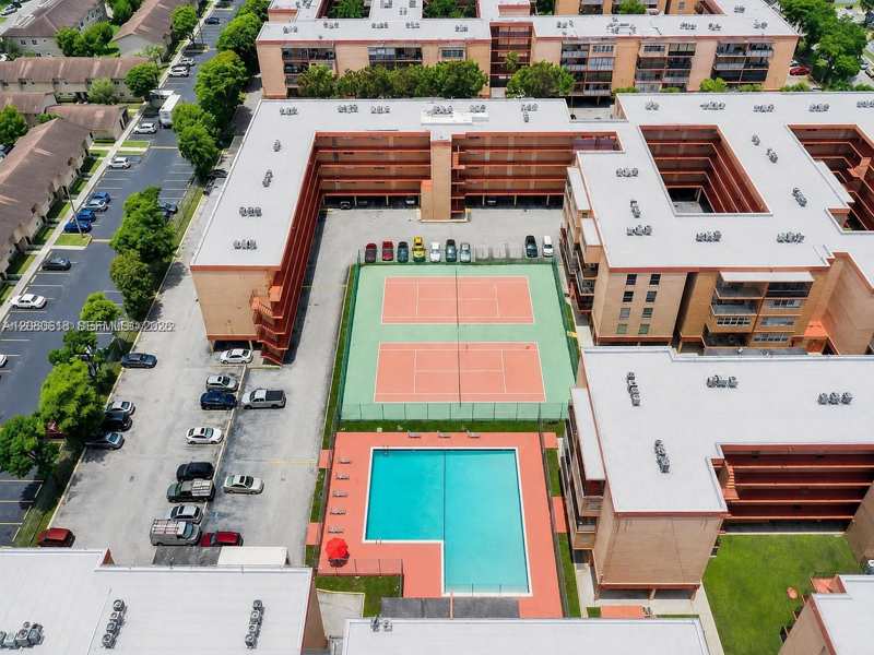 1850 W 56th St # 2305, Hialeah FL 33012