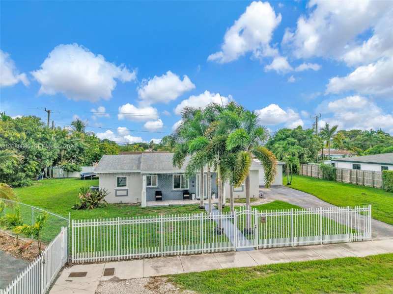 15400 SW 297th Ter, Homestead FL 33033